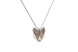 Dřevěný přívěsek Wolf Pendant