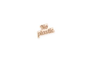 Dřevěná brož No Plastic