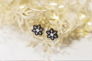 Dřevěné náušnice Brunn Snowflake Earrings