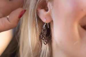 Dřevěné náušnice Trillo  Earrings