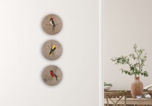 Dřevěná dekorace Red Swallow Wooden Image