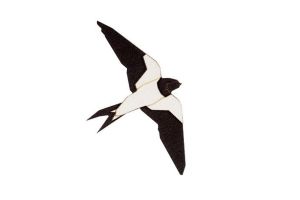 Dřevěná brož Swallow Brooch