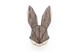 Dřevěná brož Hare Brooch