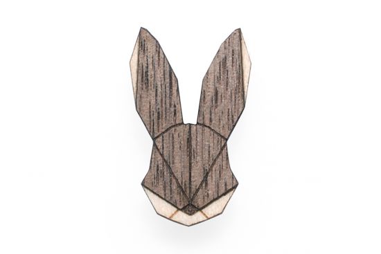 Dřevěná brož Hare Brooch