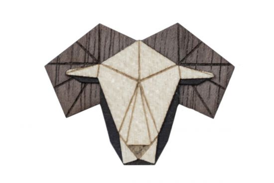 Dřevěná brož Aries Brooch