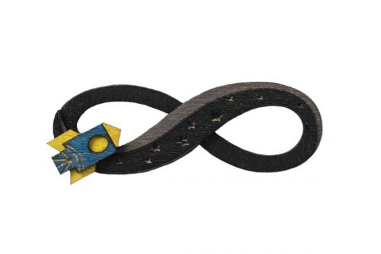 Dřevěná brož Infinity Spaceship Brooch