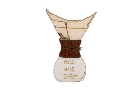 Dřevěná brož Need Coffee Brooch