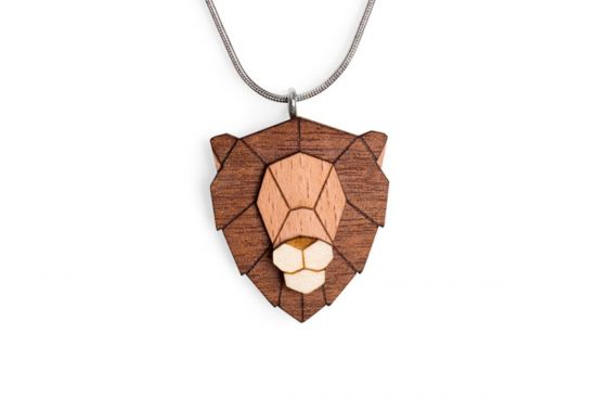 Dřevěný přívěsek Lion Pendant