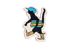 Dřevěná brož Mikeš do školy – Josef Lada © Dřevěná brož Mikeš do školy – Josef Lada ©