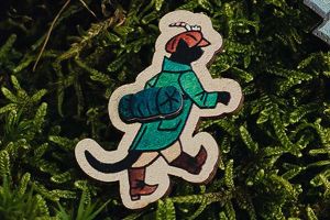 Dřevěná brož Mikeš na cestách  - Josef Lada © Dřevěná brož Mikeš na cestách  - Josef Lada ©