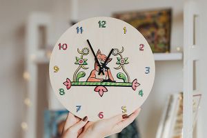 Dřevěné hodiny Chytrá kmotra liška – Josef Lada © Dřevěné hodiny Chytrá kmotra liška – Josef Lada ©