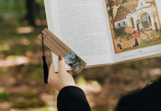 Kouzlo české tradice v novém kabátě: BeWooden x Josef Lada Kouzlo české tradice v novém kabátě: BeWooden x Josef Lada