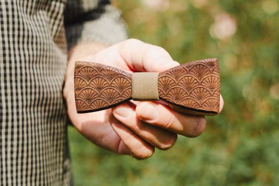 wooden_bow_tie_gloria_1200x800
