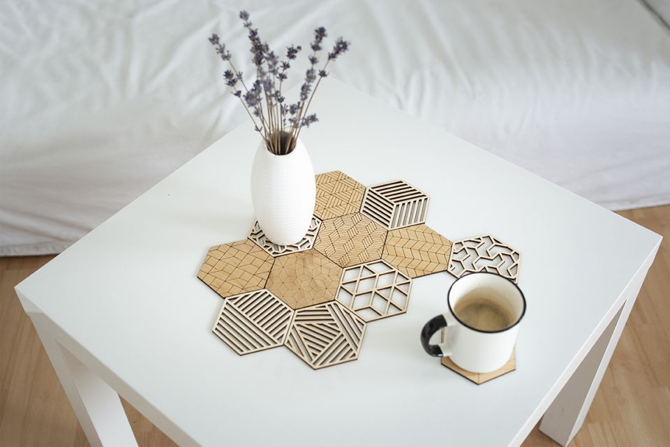 lifestyle_carved_coasters_bewooden_1200x800